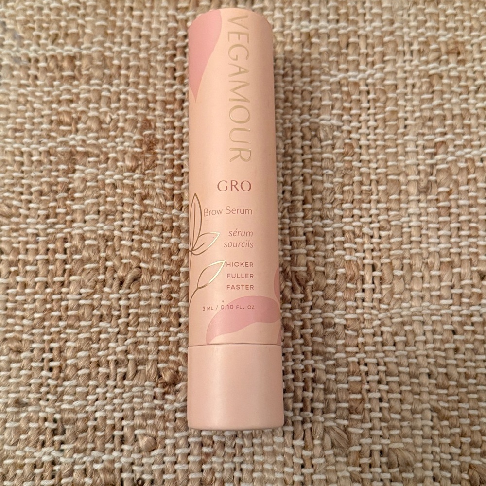 Vegamour GRO Brow Serum - Thicker, Fuller Brows Fast with Natural Ingredients